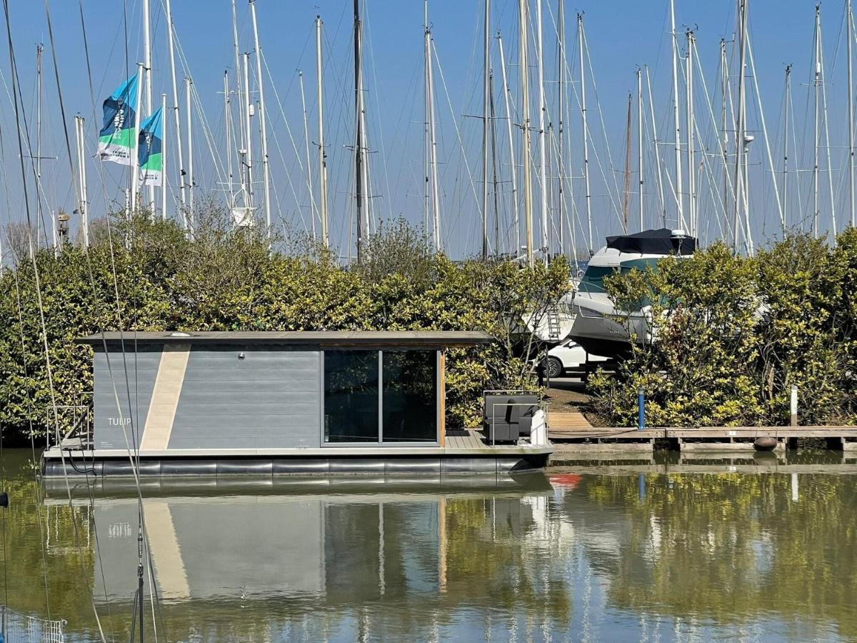 ホテル Waterfront Houseboat Near The Centre モニキンダム エクステリア 写真