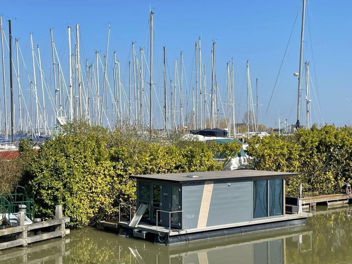 ホテル Waterfront Houseboat Near The Centre モニキンダム エクステリア 写真